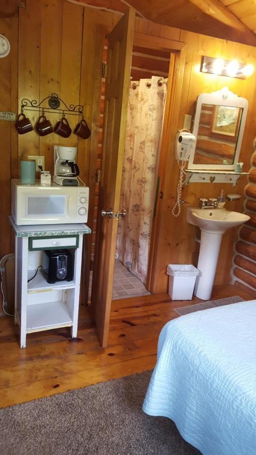 River Falls Lodging -Black Hills, South Dakota Хот Спрингс Екстериор снимка